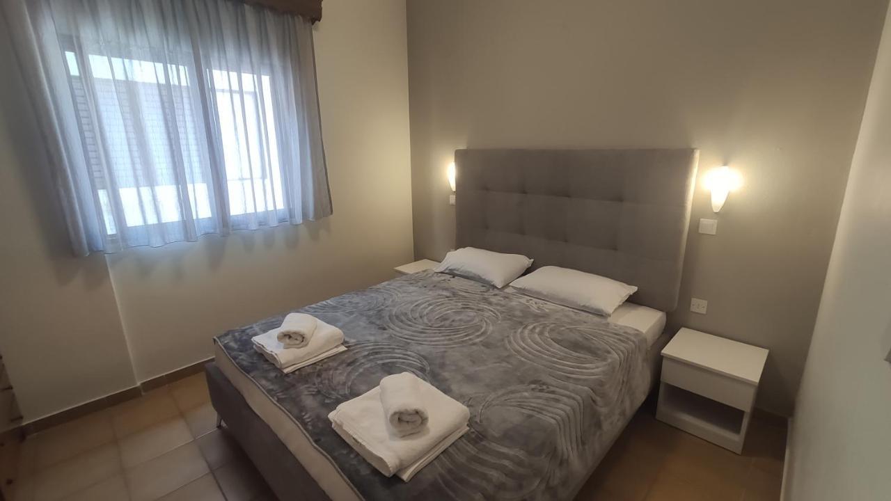 Erofili * Πευκοχώρι